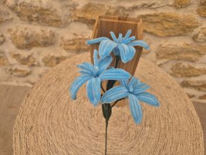 Lys 3 fleurs cure pipe bleue claire